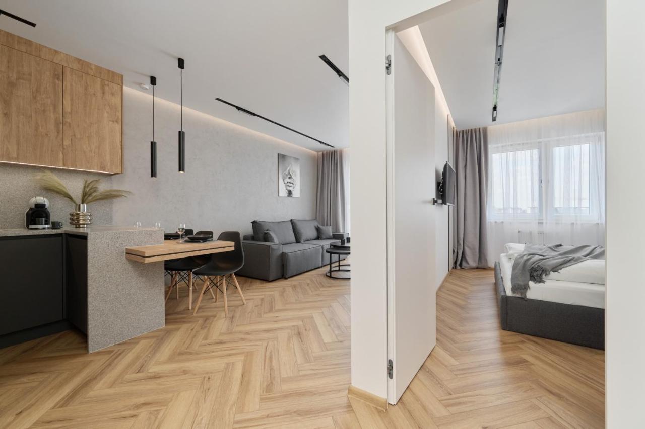 Exclusive Apartment With Balcony & Parking Wroclaw By Renters Prestige Exteriér fotografie