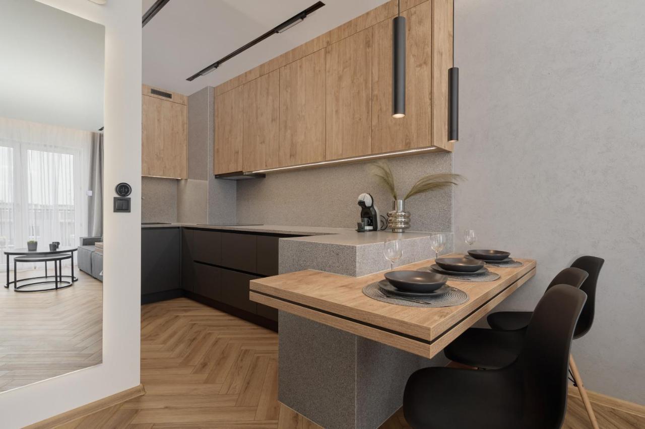 Exclusive Apartment With Balcony & Parking Wroclaw By Renters Prestige Exteriér fotografie