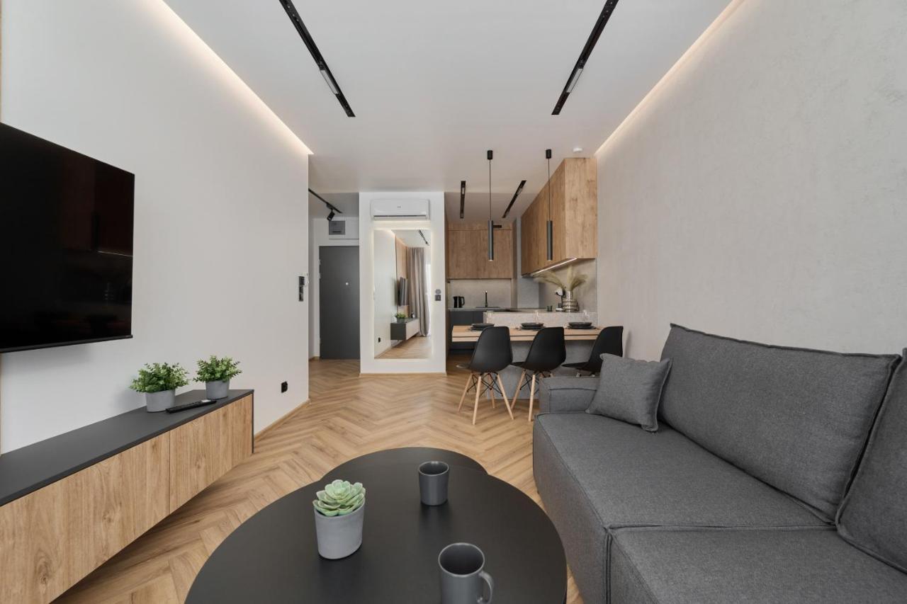 Exclusive Apartment With Balcony & Parking Wroclaw By Renters Prestige Exteriér fotografie