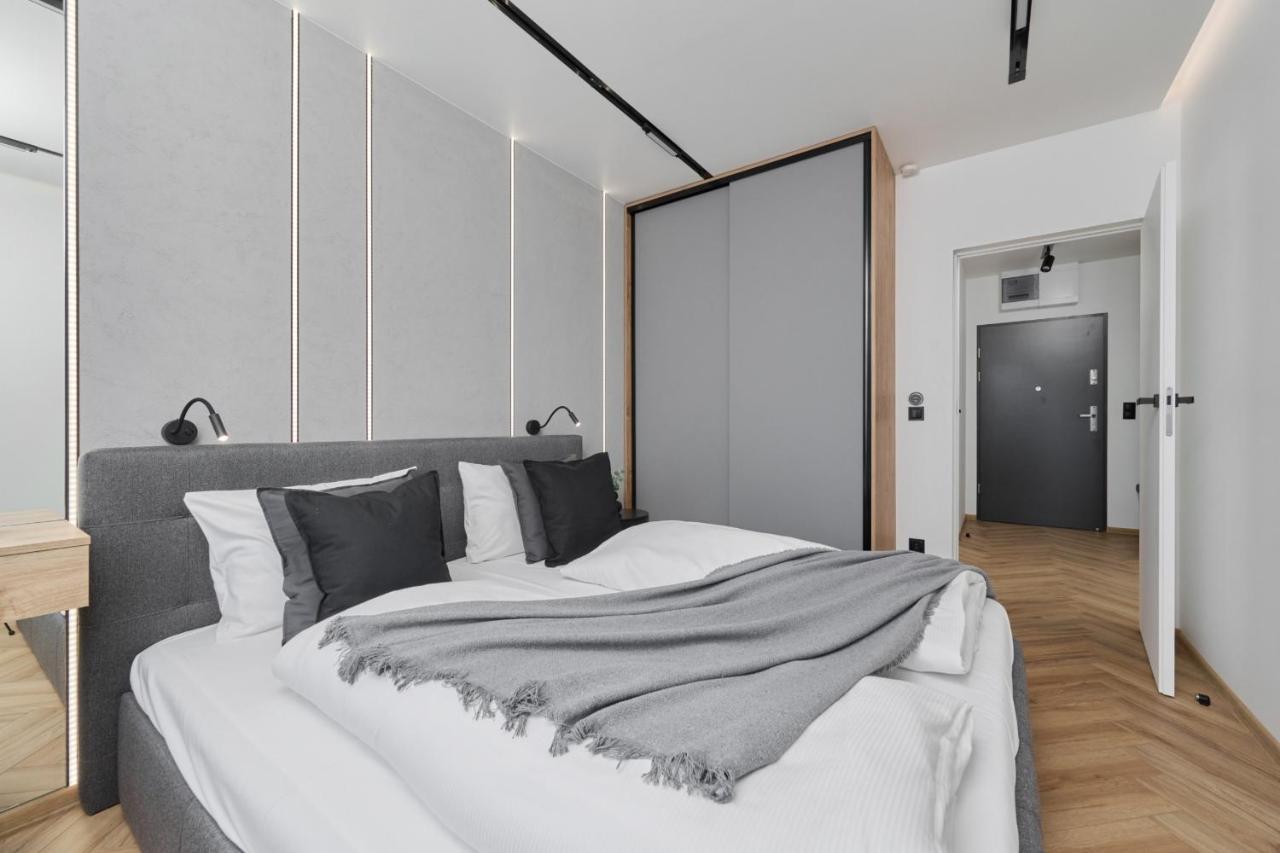 Exclusive Apartment With Balcony & Parking Wroclaw By Renters Prestige Exteriér fotografie